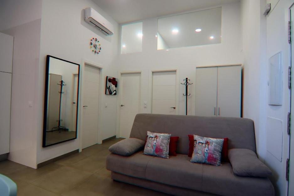 Luminoso Apartamento En El Corazon De Triana Apartman Sevilla Kültér fotó